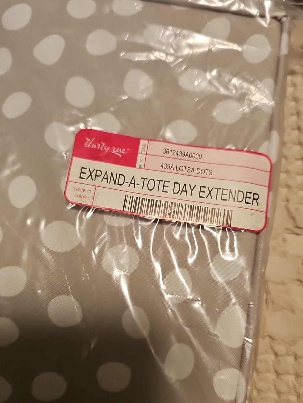 thirty-one Cream and White Lotsa Dots Expand-A-Tote Day Extender